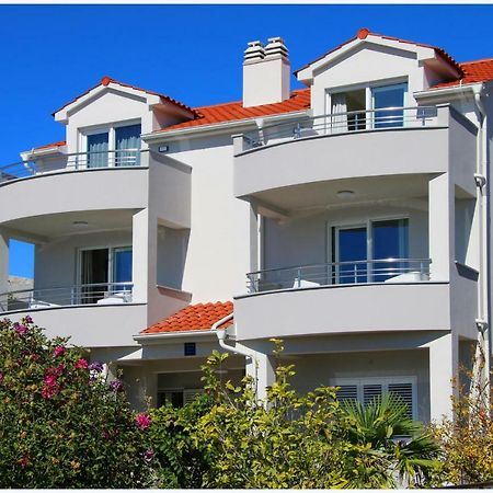 Apartments Silver Beauty Рогозница Экстерьер фото