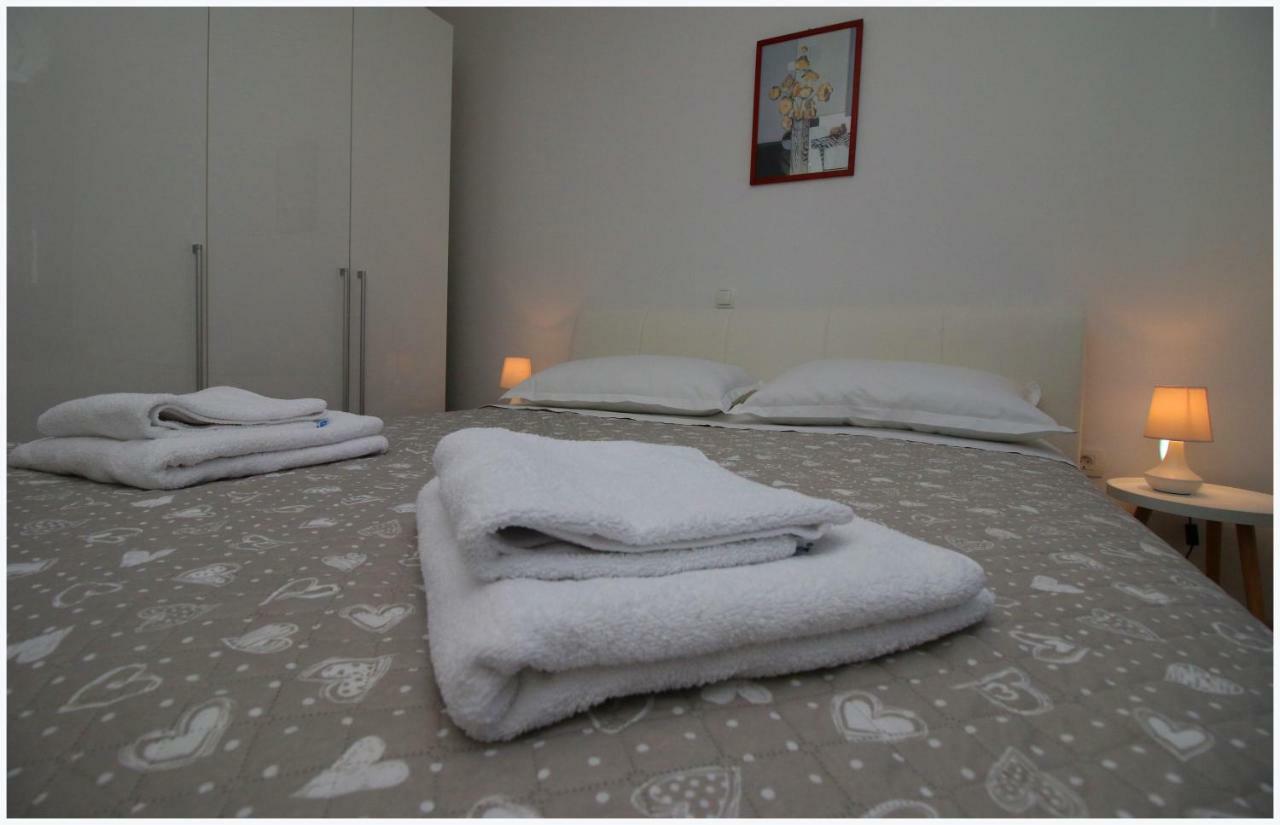 Apartments Silver Beauty Рогозница Экстерьер фото