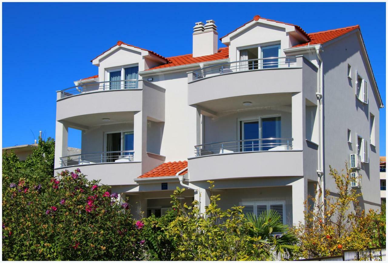 Apartments Silver Beauty Рогозница Экстерьер фото